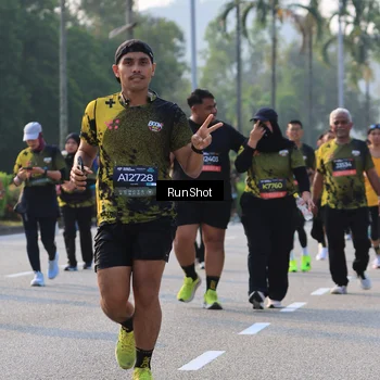 Runner Photo 6998758