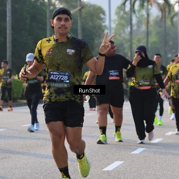 Runner Photo 6998764