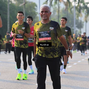 Runner Photo 6998843