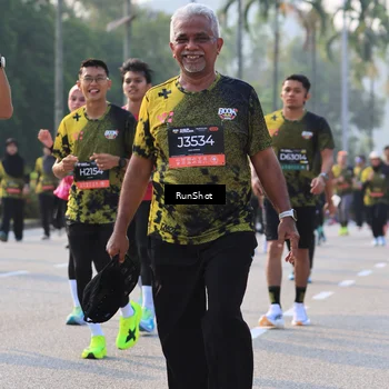 Runner Photo 6998847