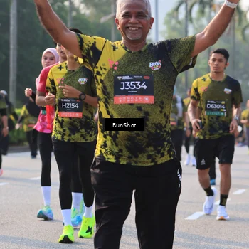 Runner Photo 6998857