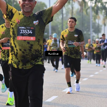 Runner Photo 6998867
