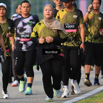Runner Photo 6998893