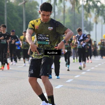 Runner Photo 6998900