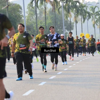 Runner Photo 6998912