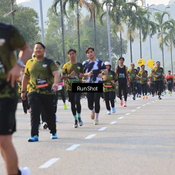 Runner Photo 6998913