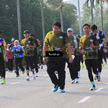 Runner Photo 6998920