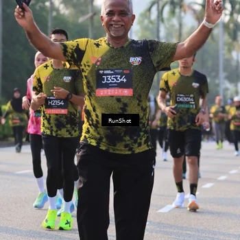 Runner Photo 6998925