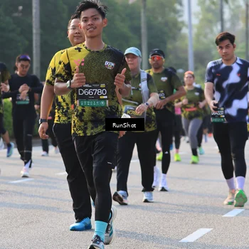 Runner Photo 6998927