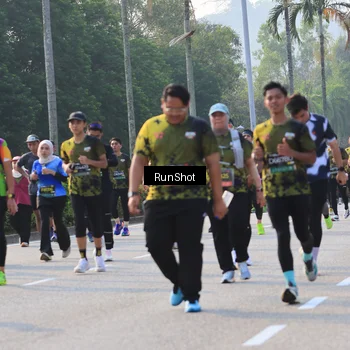 Runner Photo 6998931
