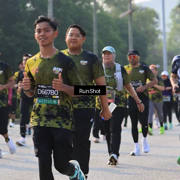 Runner Photo 6998936