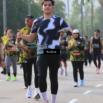 Runner Photo 6998973