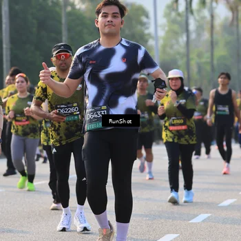 Runner Photo 6998974