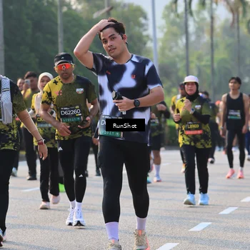 Runner Photo 6998978
