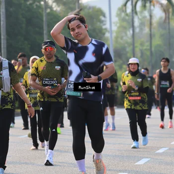 Runner Photo 6998979
