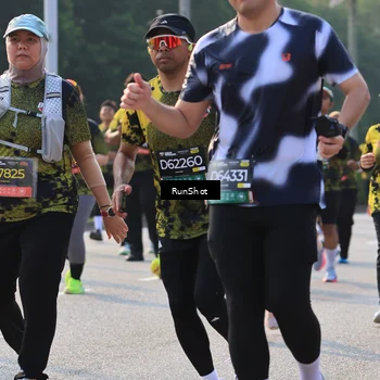 Runner Photo 6999001