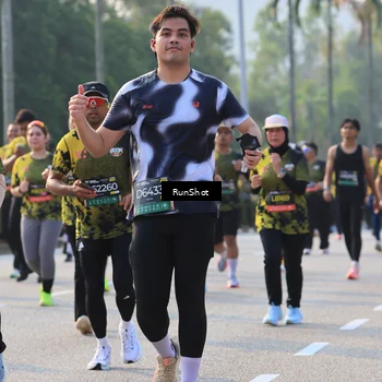 Runner Photo 6999002