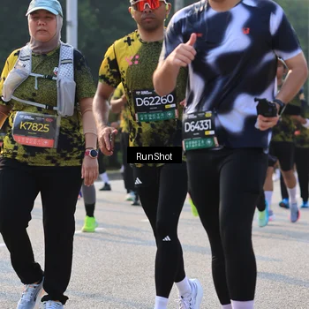 Runner Photo 6999008