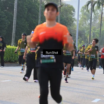 Runner Photo 6999022