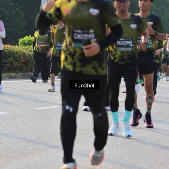 Runner Photo 6999033