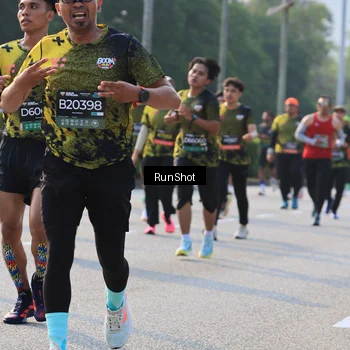 Runner Photo 6999036