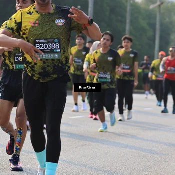 Runner Photo 6999040