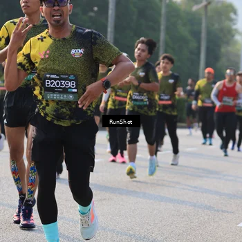 Runner Photo 6999042