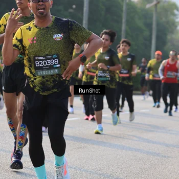 Runner Photo 6999043