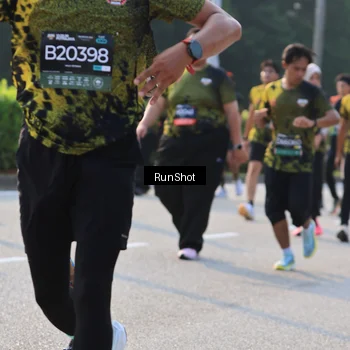 Runner Photo 6999047