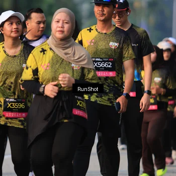 Runner Photo 6999048