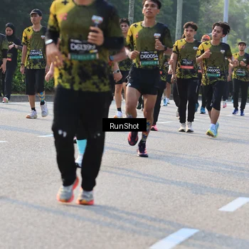 Runner Photo 6999049