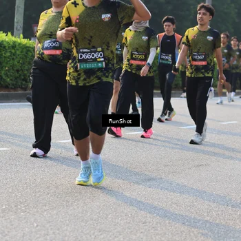 Runner Photo 6999061