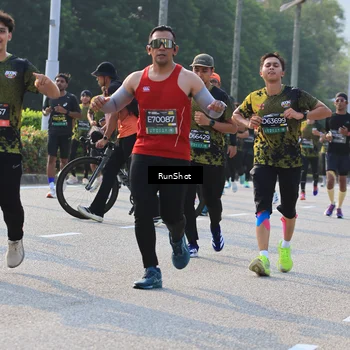 Runner Photo 6999064