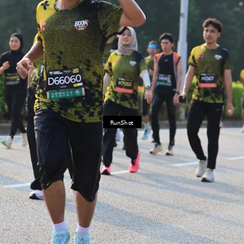 Runner Photo 6999069