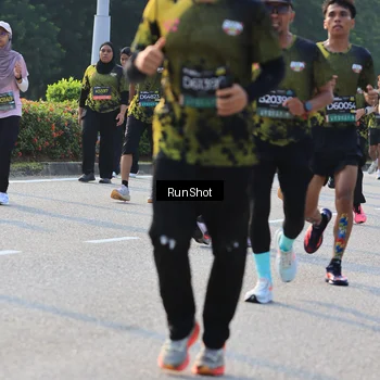 Runner Photo 6999073