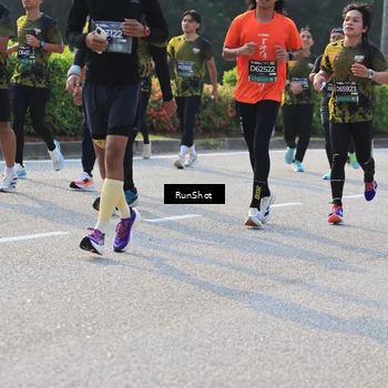 Runner Photo 6999137