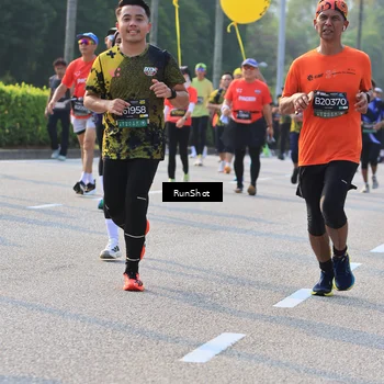 Runner Photo 6999151