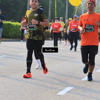 Runner Photo 6999153