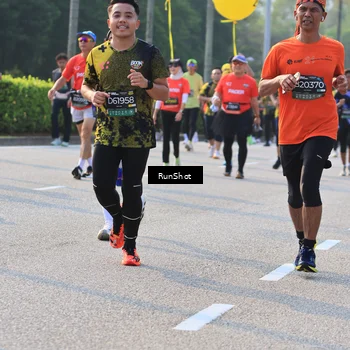 Runner Photo 6999157