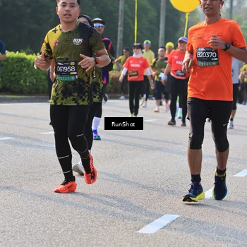 Runner Photo 6999158