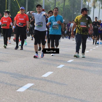 Runner Photo 6999180