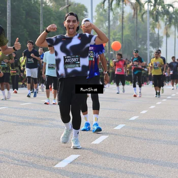 Runner Photo 6999234