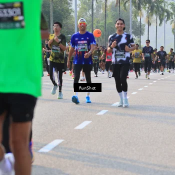 Runner Photo 6999236