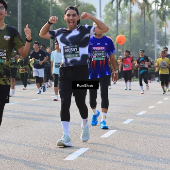 Runner Photo 6999246