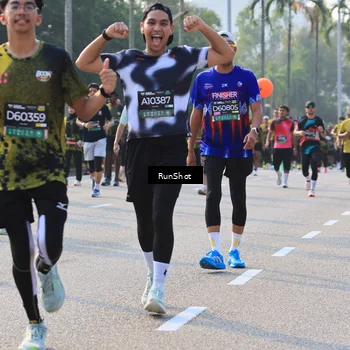 Runner Photo 6999247