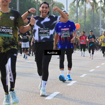 Runner Photo 6999273