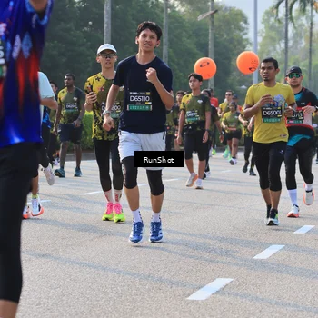 Runner Photo 6999286