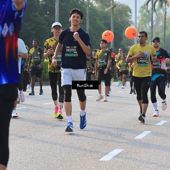 Runner Photo 6999290