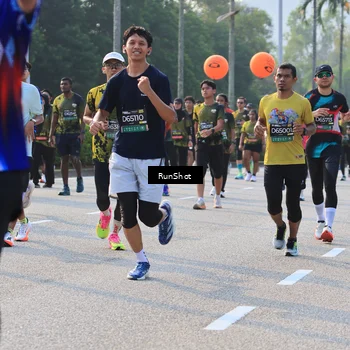 Runner Photo 6999291