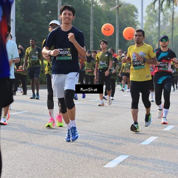 Runner Photo 6999293